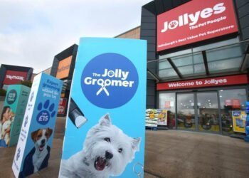 Jollyes, the Pet People, invests £1m to expand vet clinics and other animal services
