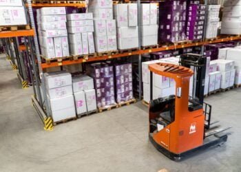 Are skilled workers needed in the retail sector? How to bring more to your business