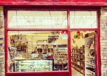 Interview with Nicolas Loeuillet, the director of a unique support programme in the UK for aspiring retailers