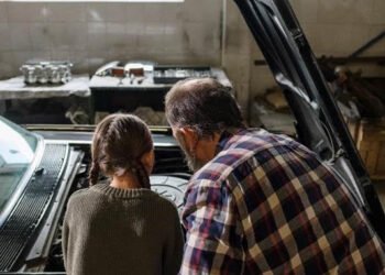 Father’s Day research: Novelty ties and self-gifting voted worst ways to treat dads