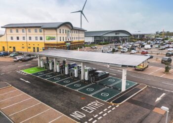 Gridserve accelerates high power EV charging with UK-first battery and solar power innovation at Cornwall services