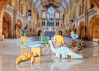 Natural History Museum launches bespoke biscuit collection with Biscuiteers