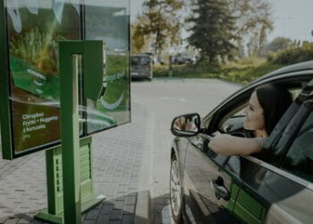 Żabka celebrates 25th anniversary and debuts three new store formats
