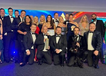 Jollyes to open new stores in Hull and Reading as it celebrates being named pet retailer of the year
