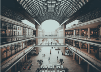 The role of technology in transforming retail education