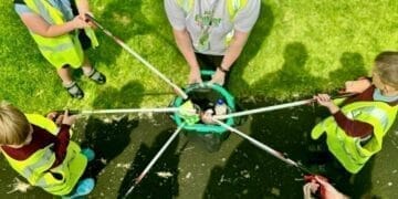 Asda colleagues tidy up communities as part of The Big Help Out weekend