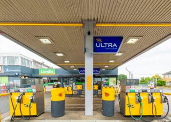 JET signs three-site deal with NTS Retail