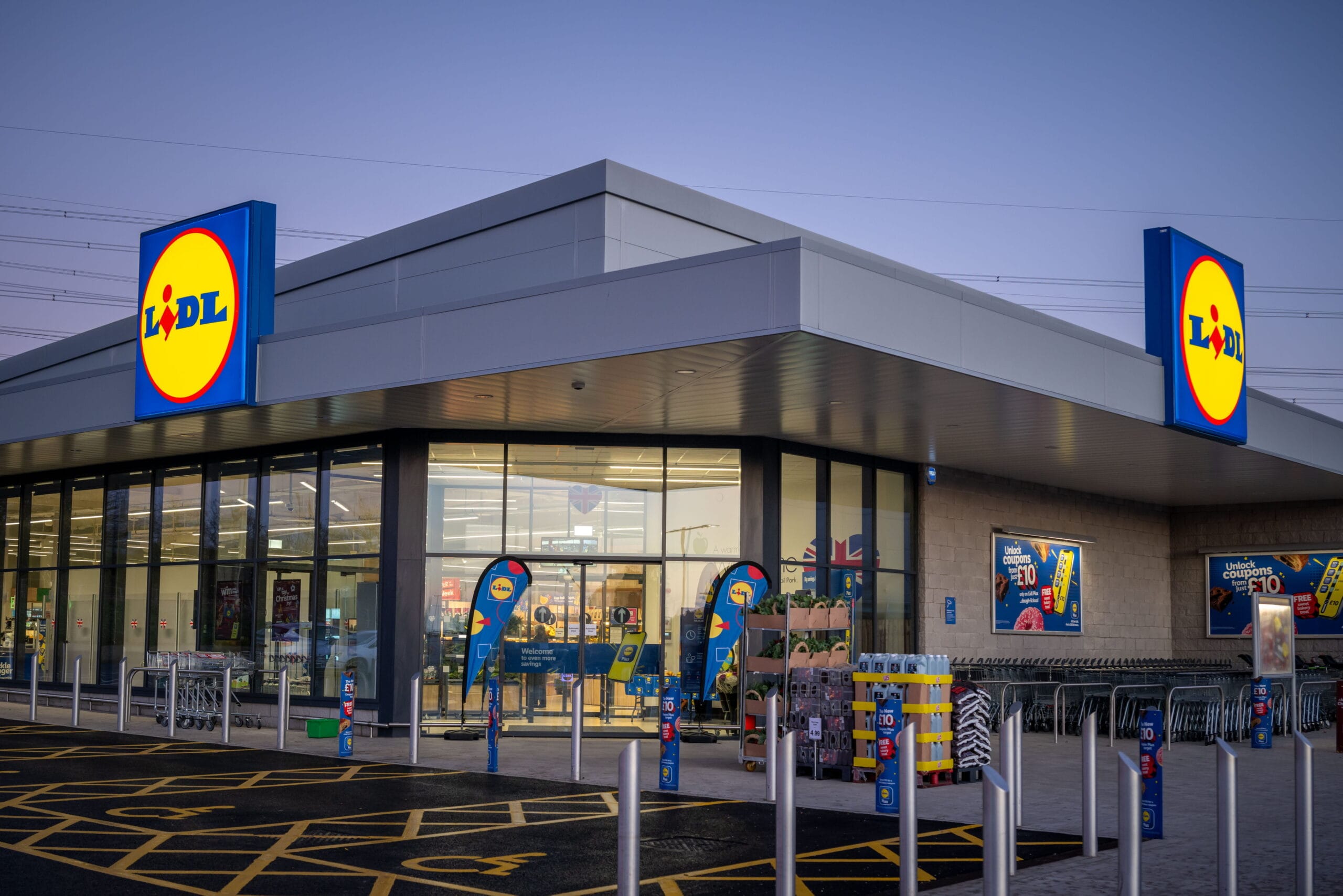 Lidl GB is today announcing the opening of six new state of the art stores across the UK, ahead of Christmas 1 Lidl GB