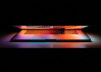 How online retail helps businesses reach a global audience