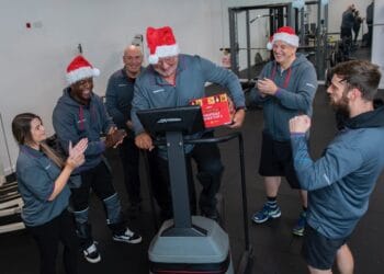 Thousands roles at Iceland - with delivery drivers training for Christmas deliveries with millions of stairs 12 Iceland