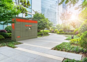 Quadient unveils first-of-its-kind solar-powered autonomous battery parcel lLocker