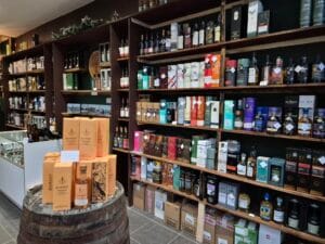 Whisky Shop and Foghouse Bar 
