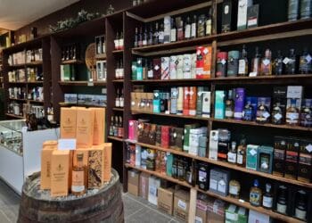 Whisky Shop and Foghouse Bar 