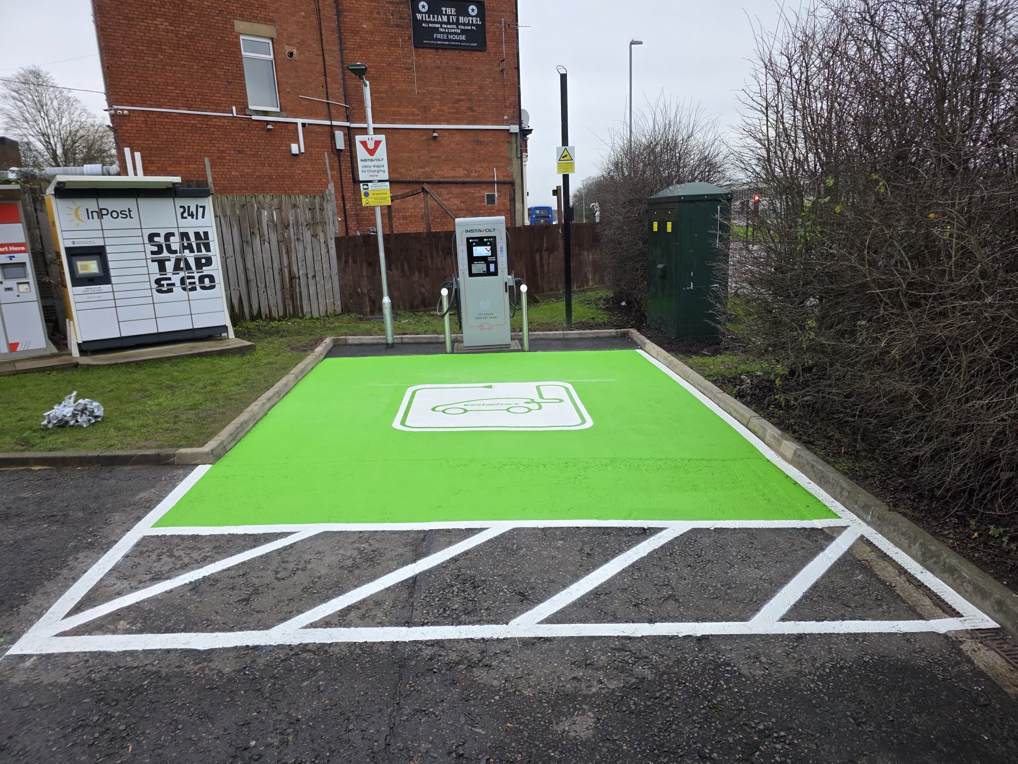 InstaVolt Invests £2.5 Million in Battery Storage at Five UK EV Charging Sites