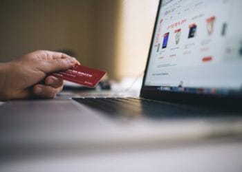 Why “Drop Culture” Is Reshaping Online Shopping